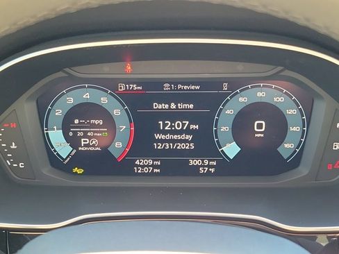 Certified 2025 Audi Q3 2.0T Premium w/ Convenience Package image 23