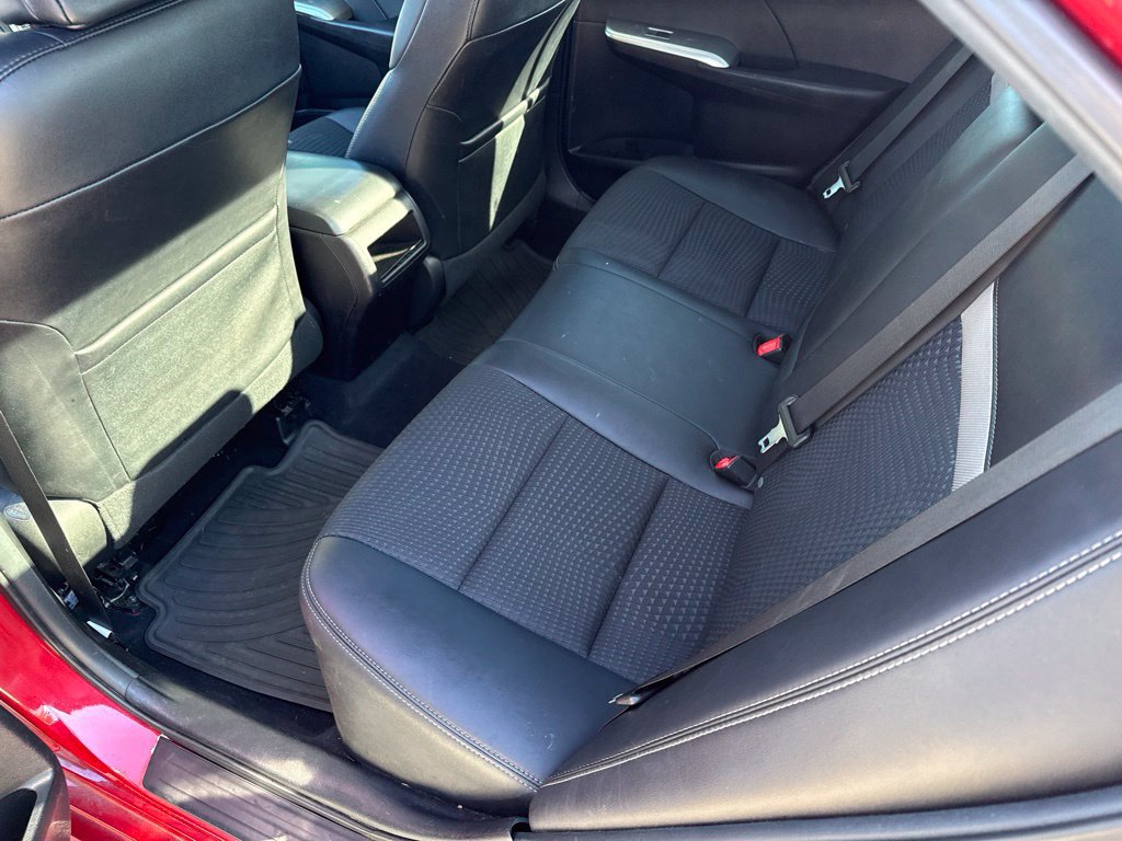 Used 2014 Toyota Camry SE FWD image 11
