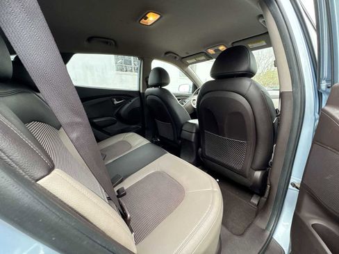 Used 2011 Hyundai Tucson GLS image 14