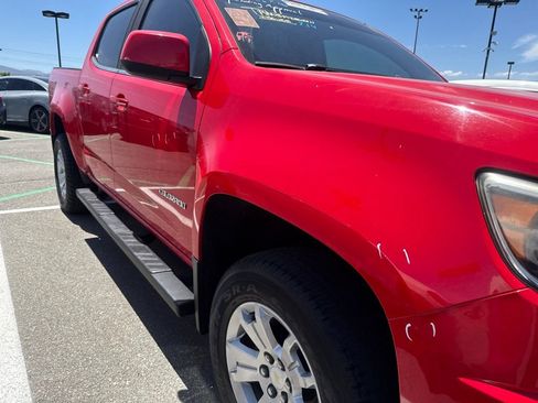 Used 2017 Chevrolet Colorado LT w/ LT Convenience Package RWD image 4