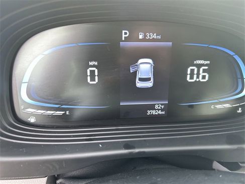 Used 2024 Hyundai Venue SEL image 10