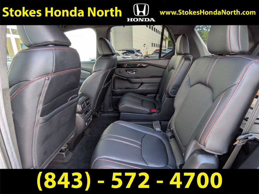 Used 2025 Honda Pilot TrailSport image 14