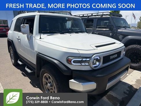 Used 2013 Toyota FJ Cruiser 4WD w/ Upgrade Pkg image 1