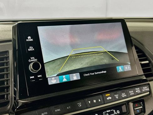 Used 2025 Honda Odyssey EX-L image 10