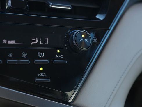 Used 2023 Toyota Camry LE image 31