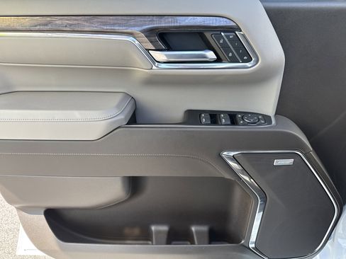 Used 2024 Chevrolet Silverado 1500 LTZ image 14