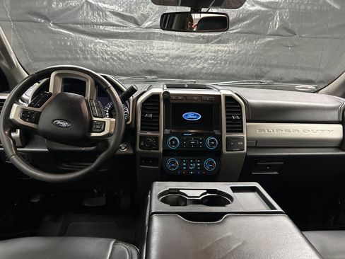 Used 2020 Ford F350 Lariat w/ Lariat Ultimate Package AWD/4WD image 10