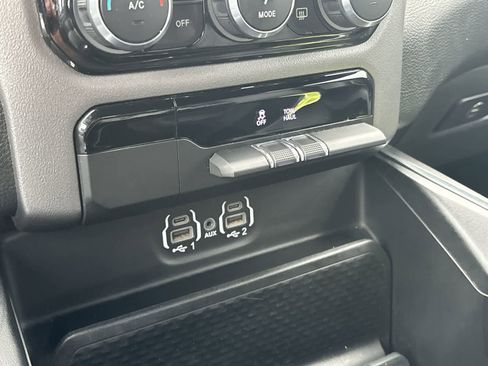 Used 2024 RAM 1500 Laramie image 22