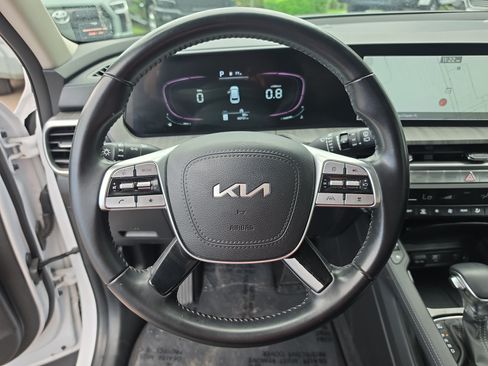 Certified 2023 Kia Telluride EX w/ EX Captain's Chair Package FWD image 32