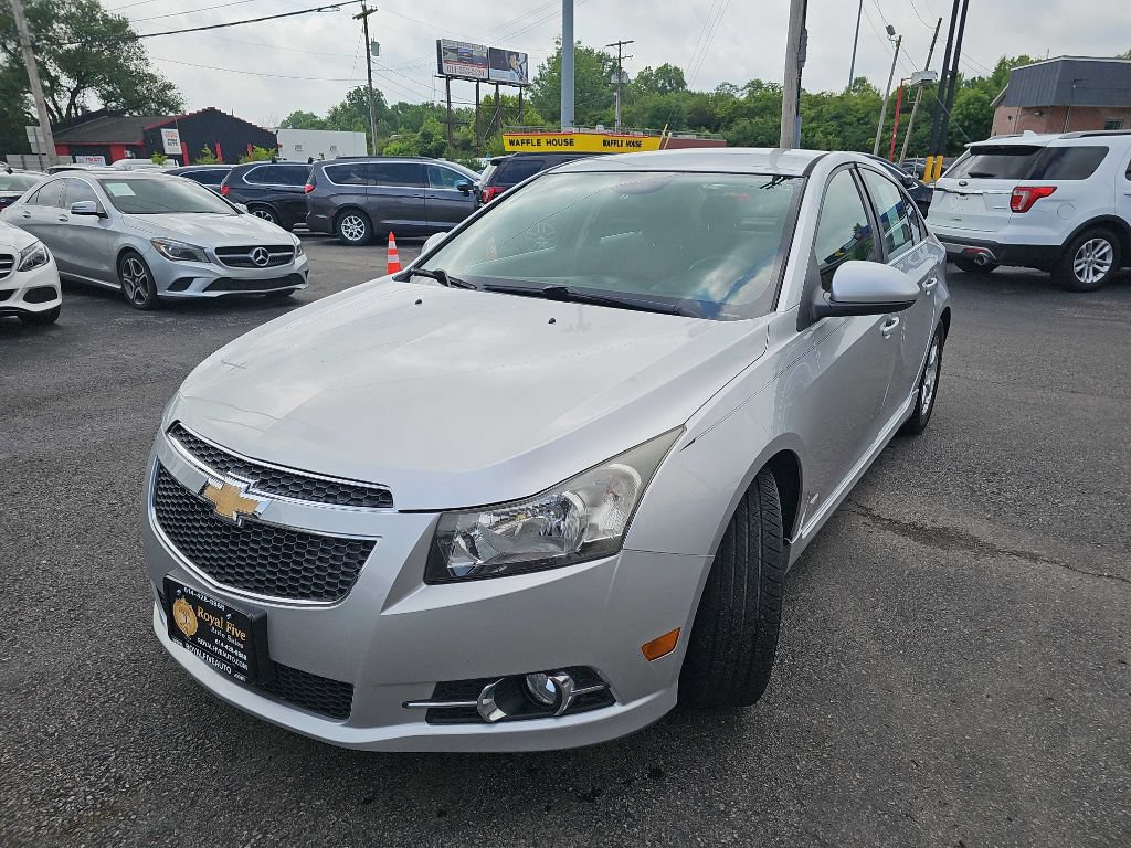 Used 2013 Chevrolet Cruze LT w/ RS Package FWD image 6