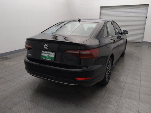 Used 2019 Volkswagen Jetta SE w/ Cold Weather Package FWD image 7