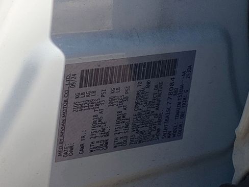 Used 2025 Nissan Rogue SV image 10