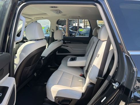 Used 2025 Kia Telluride EX image 5