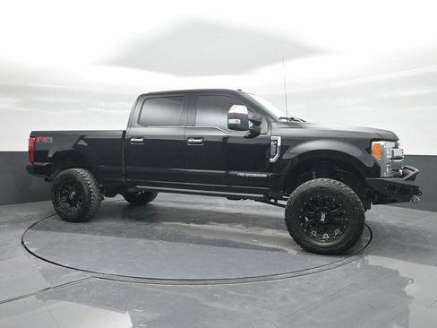 Used 2017 Ford F250 Platinum w/ Platinum Ultimate Package image 11