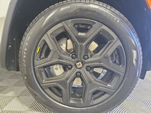 Used 2023 Rivian R1T Adventure image 11