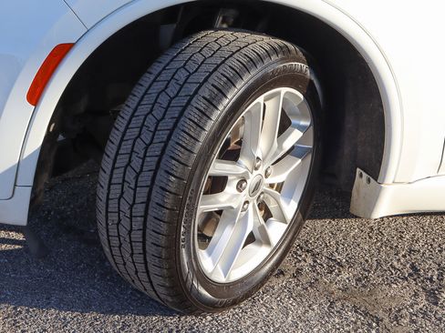 Used 2023 Dodge Durango GT RWD image 16