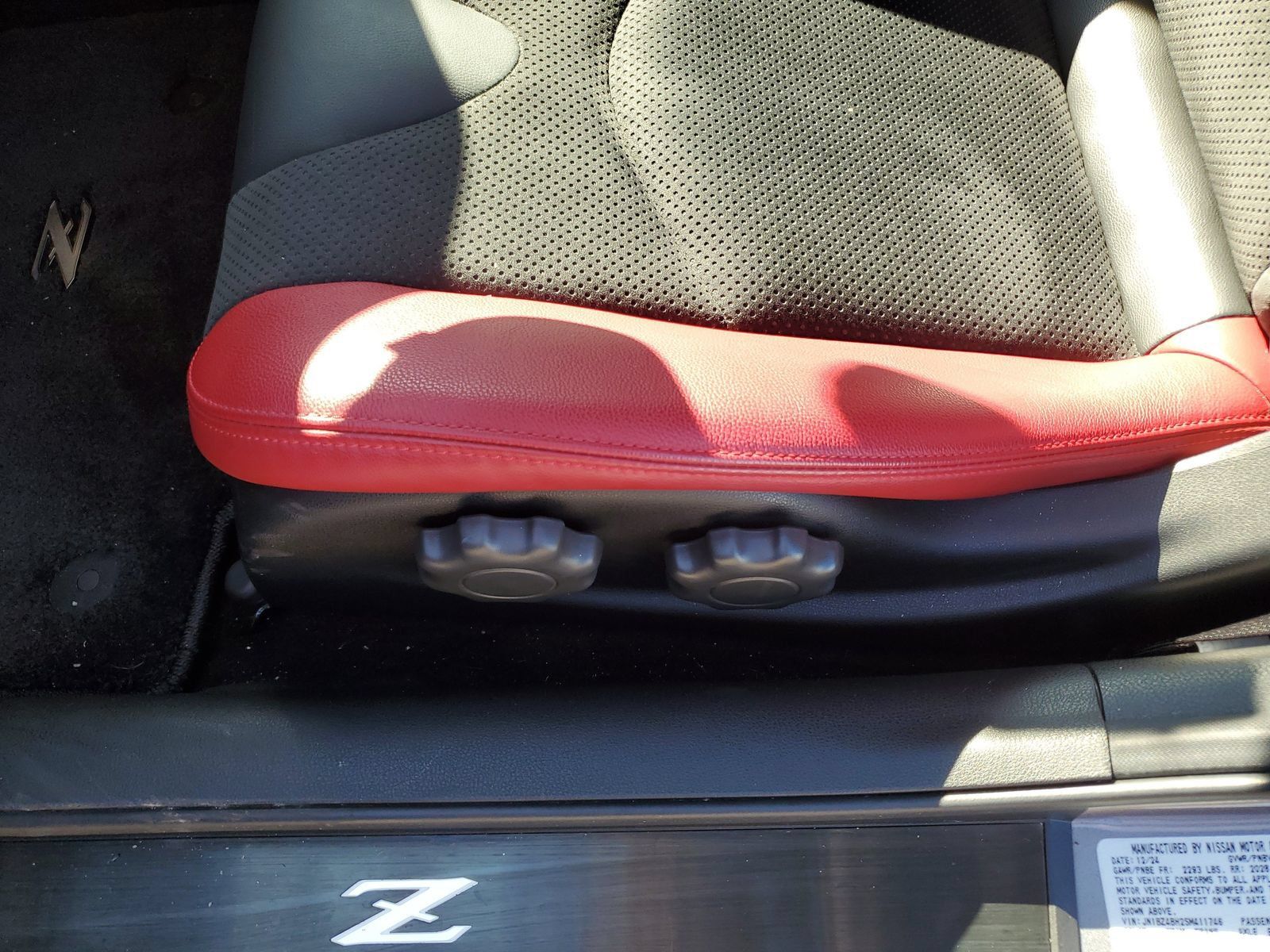 Used 2025 Nissan Z Performance w/ Floor Mat Package RWD image 13