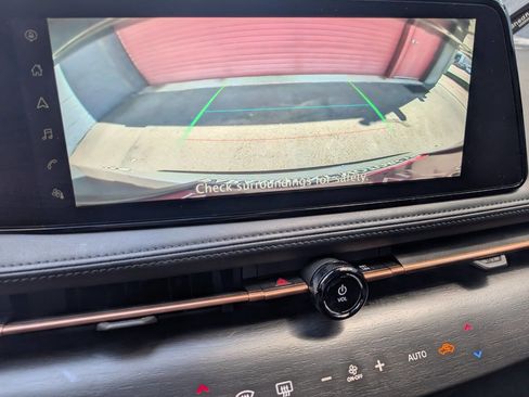 Used 2024 Nissan Ariya FWD image 14