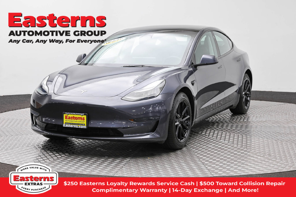 Used 2023 Tesla Model 3 Standard Range RWD image 1