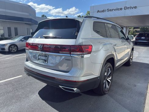 Used 2026 Volkswagen Atlas SE AWD/4WD image 5
