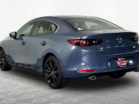 Used 2022 MAZDA MAZDA3 s FWD image 4