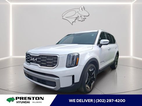 Used 2024 Kia Telluride S AWD/4WD image 1