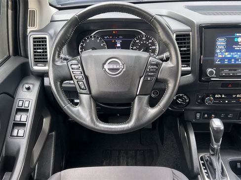 Used 2023 Nissan Frontier SV w/ SV Convenience Package image 17