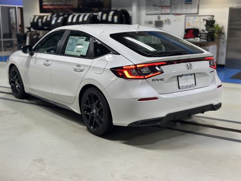 New 2025 Honda Civic Sport image 7