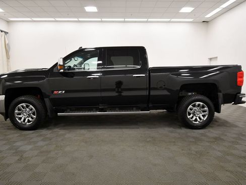 Used 2019 Chevrolet Silverado 2500 LTZ w/ Duramax Plus Package AWD/4WD image 4