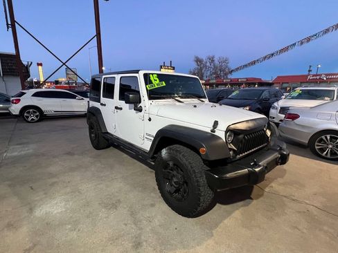 Used 2015 Jeep Wrangler Unlimited Sport w/ Quick Order Package 24S AWD/4WD image 1
