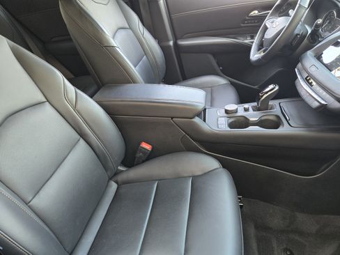 Used 2022 Cadillac XT4 Sport w/ Comfort Package FWD image 12