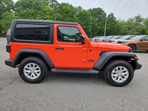 Used 2023 Jeep Wrangler Sport AWD/4WD image 3