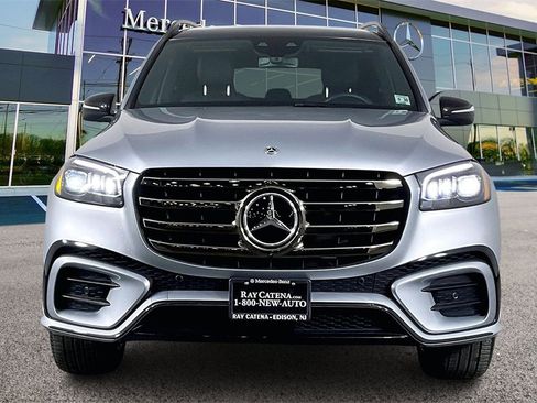 Used 2026 Mercedes-Benz GLS 450 4MATIC image 3
