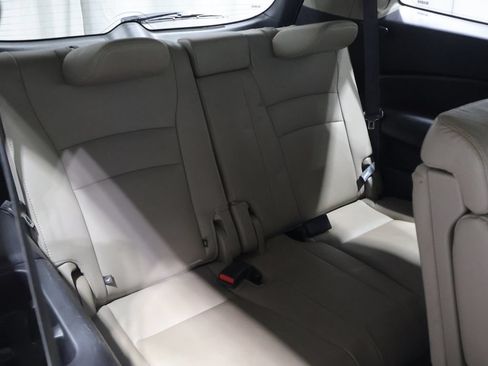 Used 2017 Honda Pilot Touring image 23