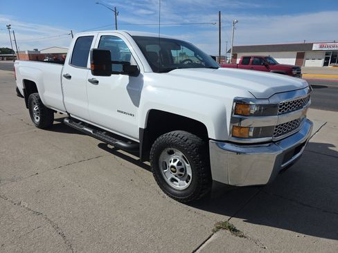 Used 2019 Chevrolet Silverado 2500 W/T w/ WT Convenience Package image 3