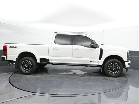 Used 2025 Ford F250 Platinum AWD/4WD image 4