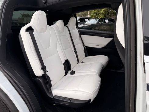 Used 2018 Tesla Model X 100D image 11