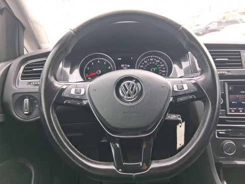 Used 2018 Volkswagen Golf S FWD image 15