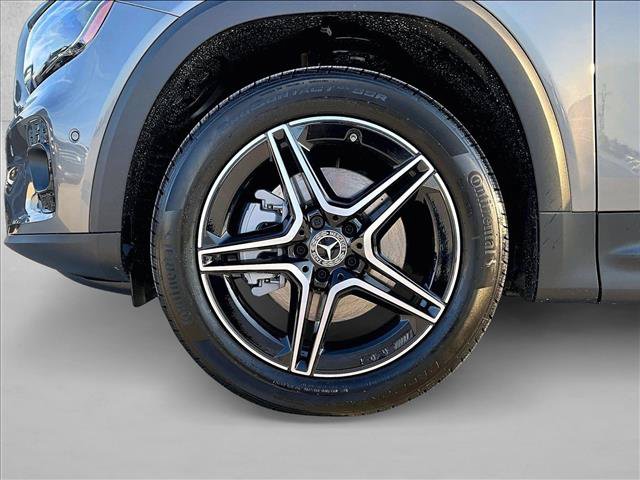 Used 2026 Mercedes-Benz GLB 250 4MATIC image 10