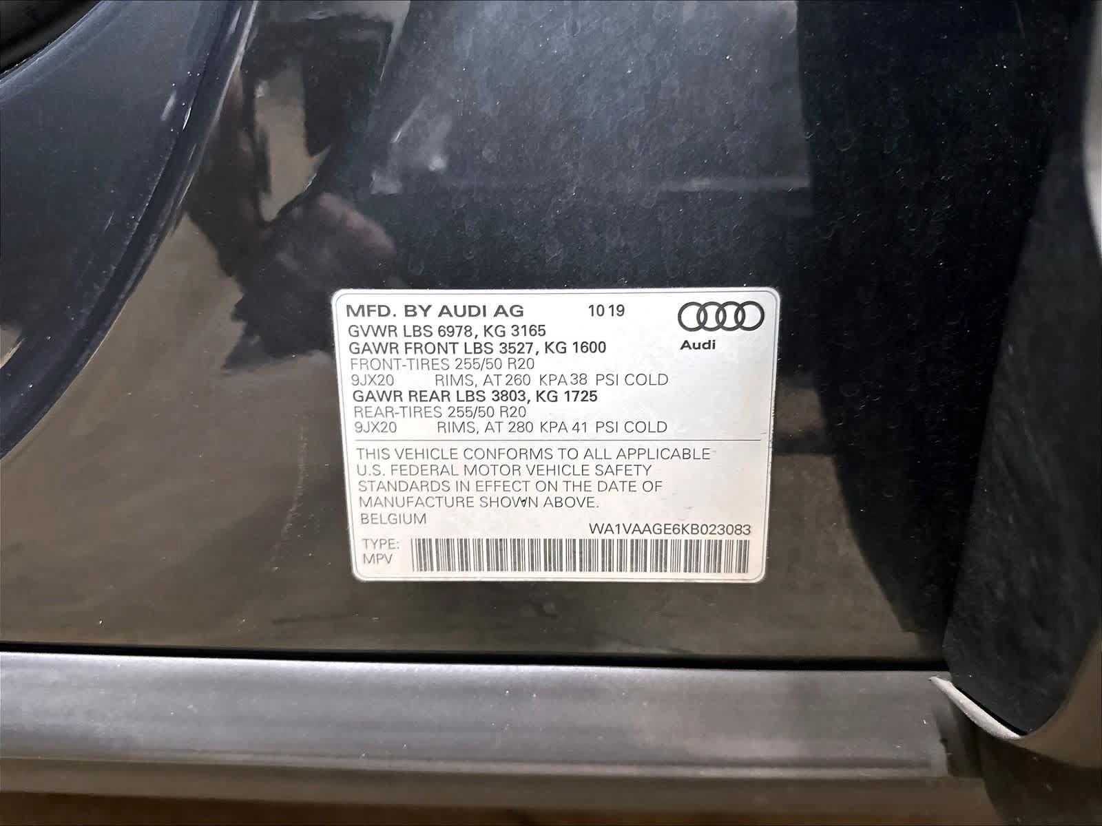 Used 2019 Audi e-tron Prestige w/ Prestige Package AWD/4WD image 34