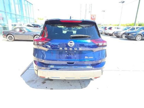 Used 2024 Nissan Rogue SL w/ SL Premium Package image 5