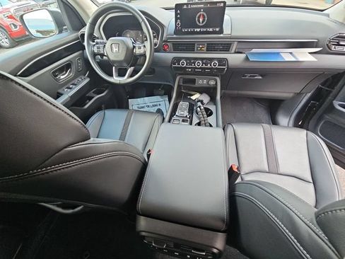 Used 2025 Honda Pilot EX-L image 22