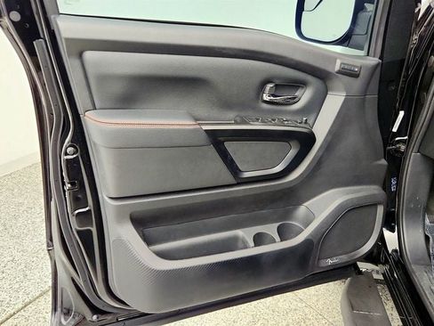 Used 2024 Nissan Titan PRO-4X w/ Pro-4x Convenience Package AWD/4WD image 10