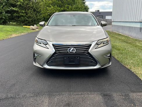 Used 2018 Lexus ES 350 image 2