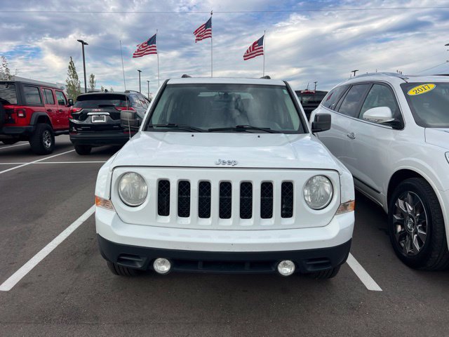 Used 2014 Jeep Patriot Latitude FWD image 2