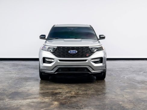 Used 2022 Ford Explorer ST w/ Equipment Group 401A image 2