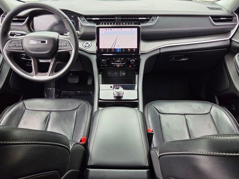Used 2023 Jeep Grand Cherokee L Limited w/ Luxury Tech Group II RWD image 13