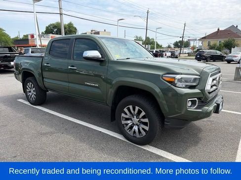 Used 2022 Toyota Tacoma Limited AWD/4WD image 7