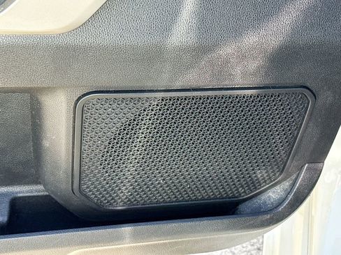 Used 2022 Toyota Tundra SR5 w/ SR5 Convenience Package image 20