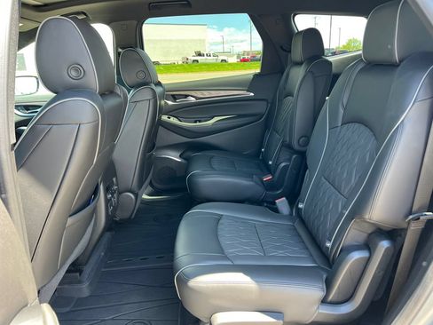 Used 2023 Buick Enclave Avenir w/ Avenir Technology Package AWD/4WD image 5